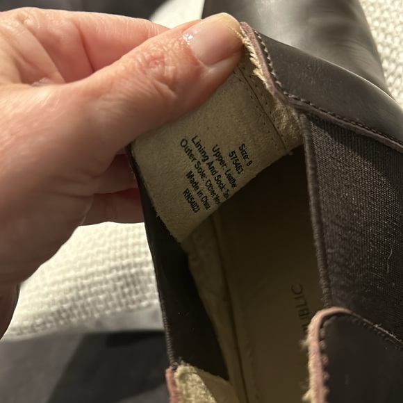 NWOT Men’s Banana Republic “Drake” Brown Leather Slip On Boots Size 9 - Picture 7 of 8